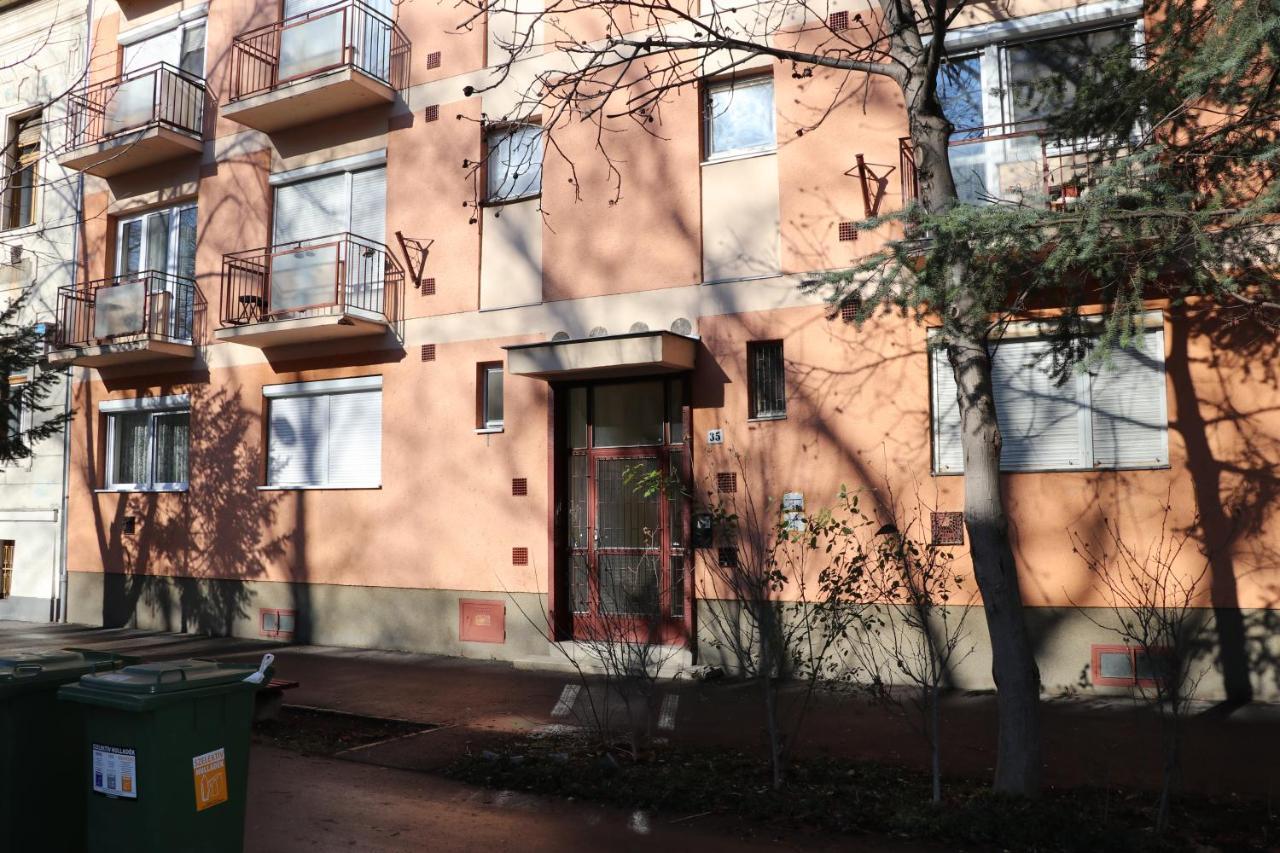 セゲドPetofi Apartmanアパートメント エクステリア 写真
