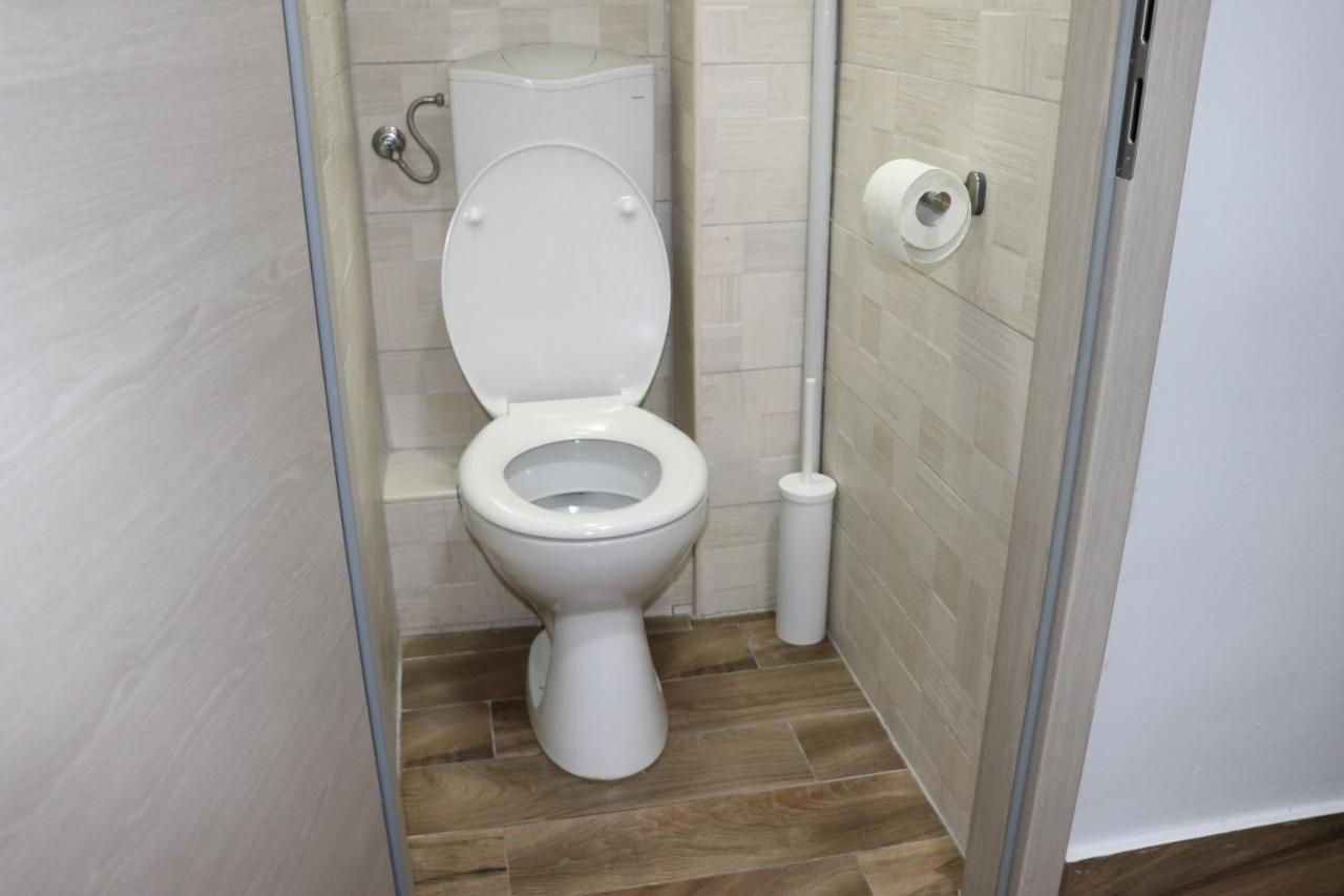 セゲドPetofi Apartmanアパートメント エクステリア 写真